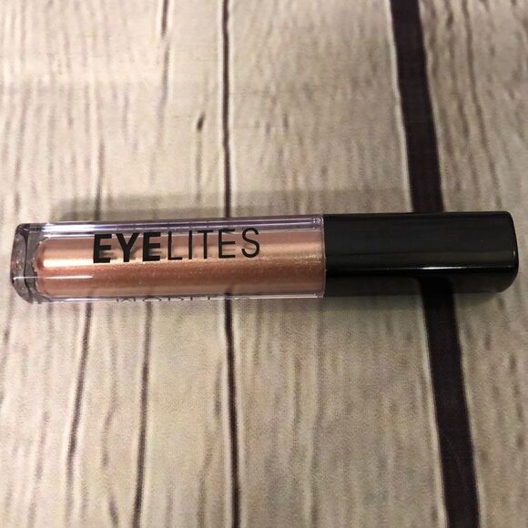 Model Co Eyelites Metallic Eyeshadow St Barts New in Box - Picture 3 of 10